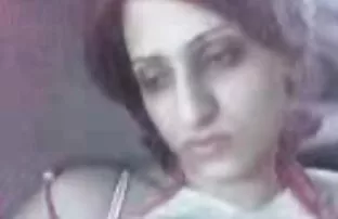 XXX A loira excitada vídeo pornô com gretchen tinha de meter o dedo na rata