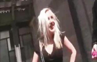 XXX Uma geisy arruda fazendo filme pornô coochie feia a meter um brinquedo lá dentro.