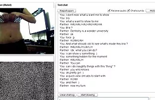 XXX A colegial Sexy fode com o seu vídeo pornô com anão rapaz.