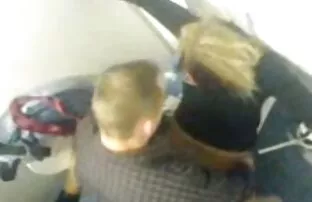 XXX A rapariga suja fica com o padrasto pormo vidio e o namorado.
