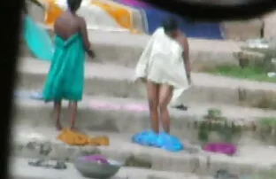 XXX Angelika Black e os seus amigos são esmagados por video de sexo em portugues tipos enforcados.