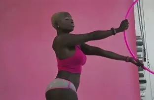 XXX A Karen vai ter uma queca marota com dois homens. vídeo de pornô com novinha