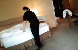XXX Loira adolescente masturba-se com madura vídeo de pornô de mulher morena