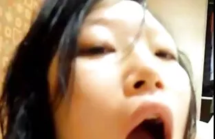XXX Mofos-adolescente maluco acende uma vela na videos amadores caseiros sua rata