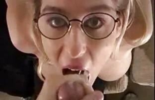 XXX Shemale bonito acariciando suas pilas assistir vídeo pornografia grandes no cam