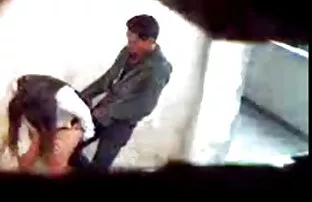 XXX A miúda video porno alessandra marques loira é trespassada pelo namorado.