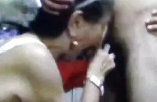 XXX A Puta Curvada Fode-Lhe O Cu Com Vibrador vídeos pornos caseiros