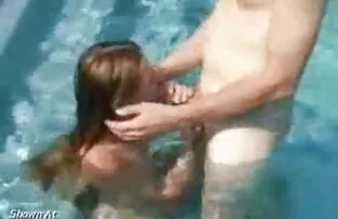 XXX Pequena milf loira video sexo dupla penetração destruída pelo grande galo preto americano