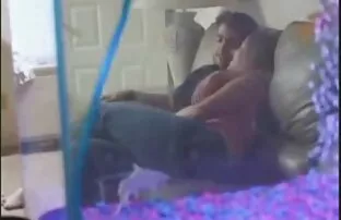 XXX A Rebeca gosta de video de pornou pilas no rabo.